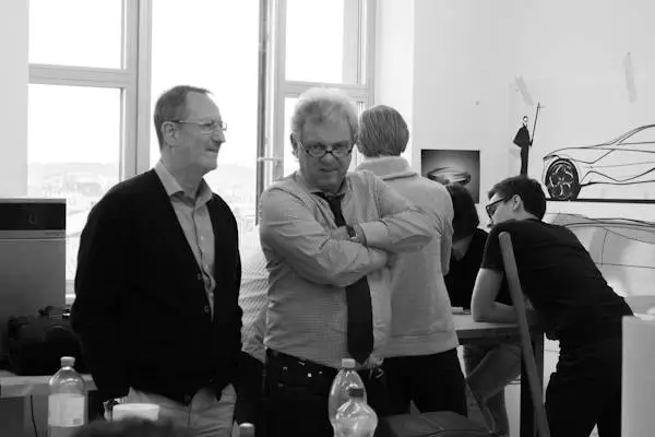 “致敬工業(yè)設(shè)計師”——(草圖、效果圖、手板、生產(chǎn))設(shè)計過程展示(圖20)